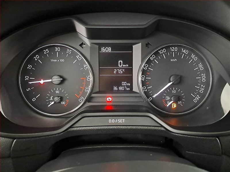 Škoda Octavia (2015) 1.6 TDI, ČR,1.maj, Tempomat - fotka 11 z 17