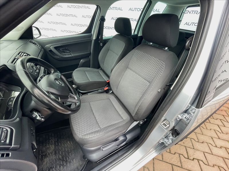 Škoda Roomster 1,2 TSi,63kW,STK 6/27 - fotka 11 z 21