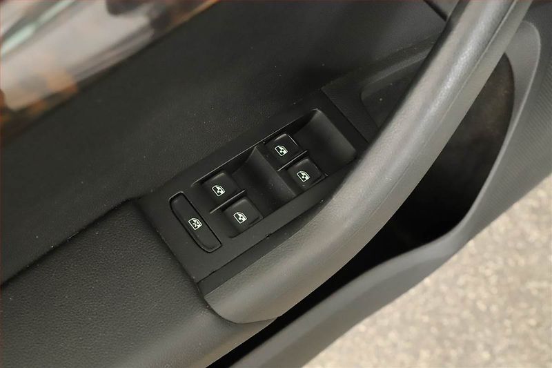 Škoda Octavia (2016) Style 2.0 TDI, Serv.kniha - fotka 11 z 13