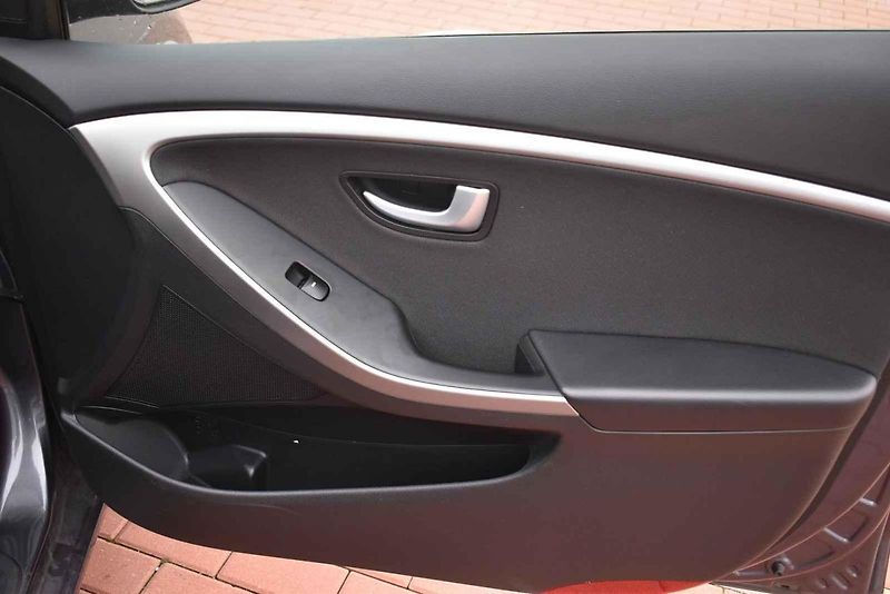Otestovali jsme Hyundai i30 kombi minulé generaci se zážehovou šestnáctistovkou