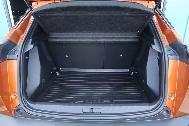 Peugeot 2008 (2020) 1.2 PureTech, Serv.kniha - fotka 14 z 21