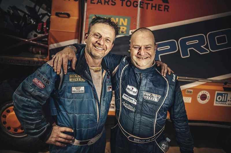 Moderátor videocastu Deník s nadhledem Roman Štěpánek s Tomášem Tomečkem.