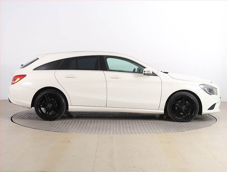 Mercedes-Benz CLA (2015) 200 CDI, Automat, Kůže, Navi - fotka 5 z 15
