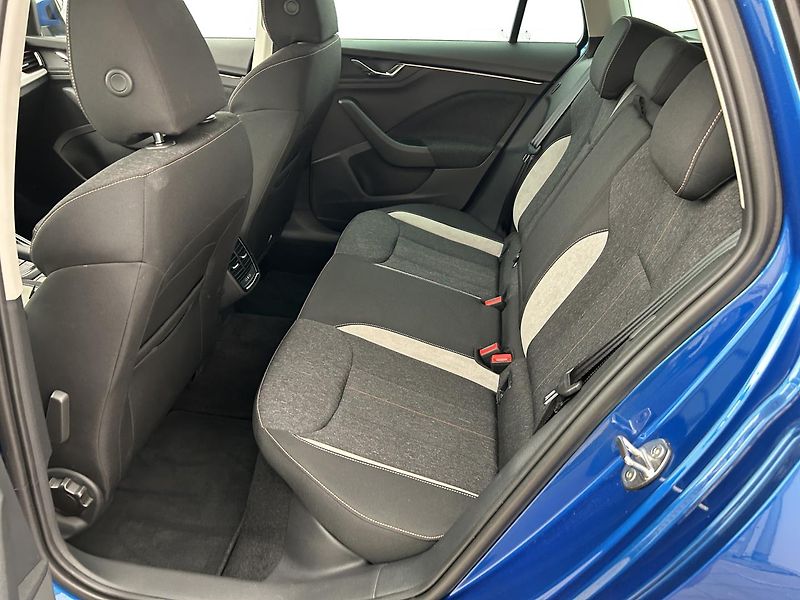 Škoda Scala 1.0 TSI Top selection - fotka 24 z 31