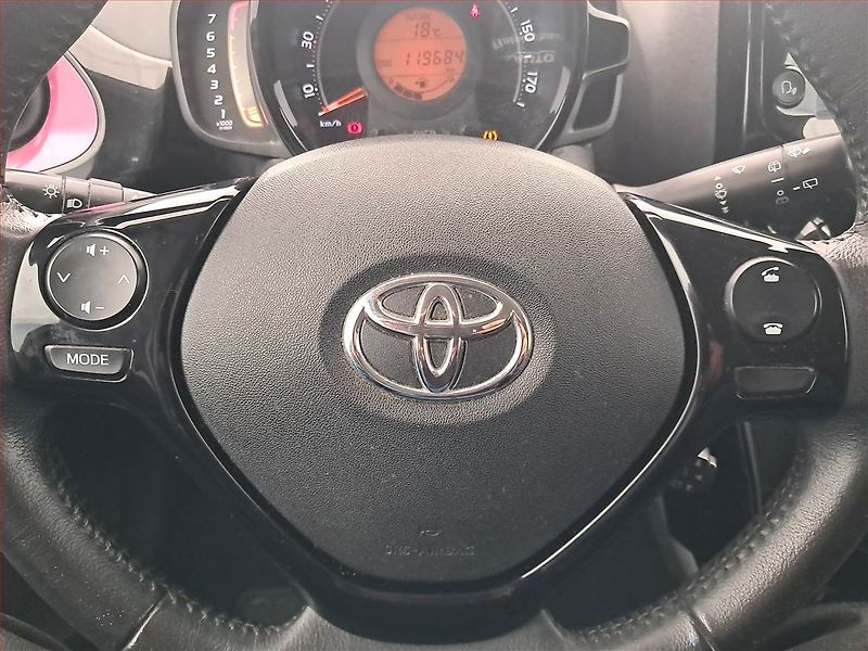 Toyota Aygo (2019) 1.0 VVT-i, Tempomat - fotka 18 z 18