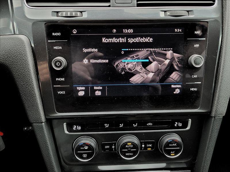 Volkswagen Golf 1,0 TSI,navi,digiklima,acc,alu - fotka 28 z 49