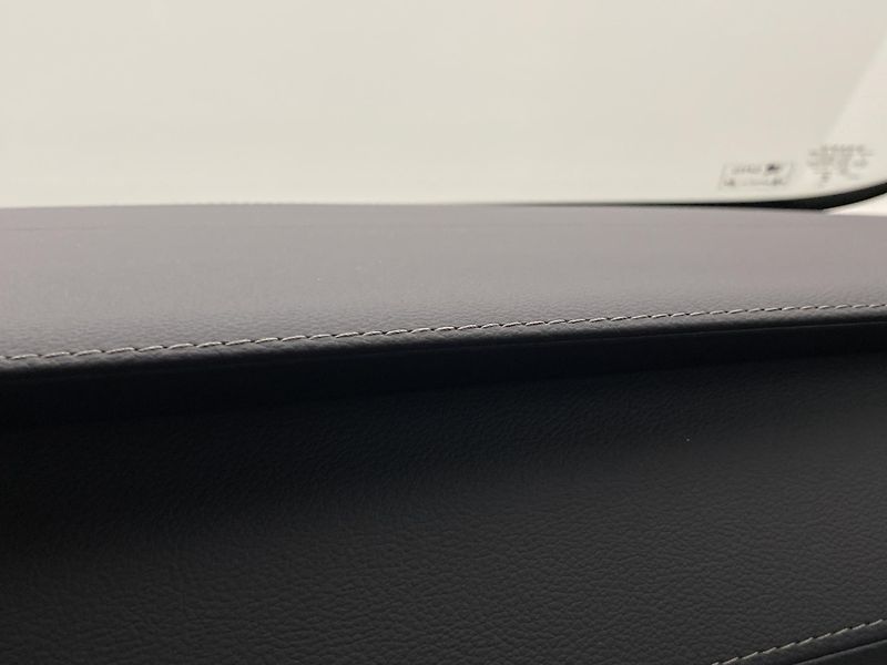 Volvo XC60 B5 AWD DARK ULTIMATE AUT CZ - fotka 30 z 60