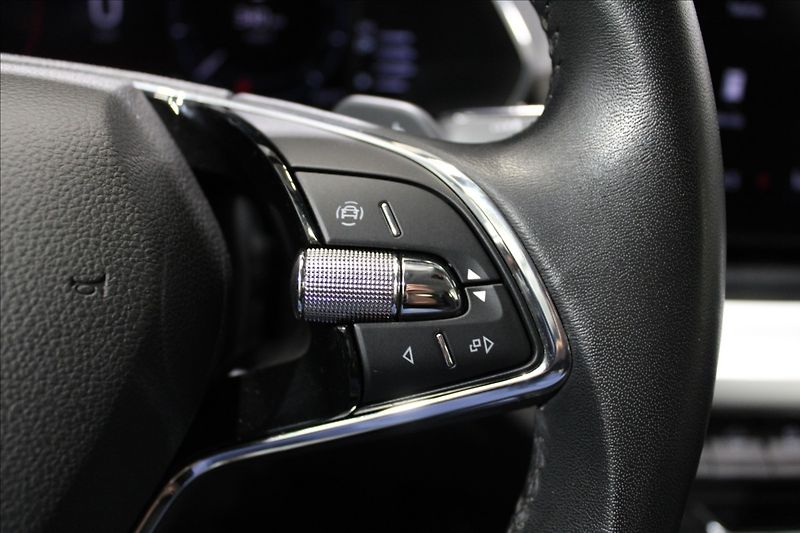 Škoda Octavia 2,0 TDI DSG style 1.majitel CZ - fotka 19 z 32