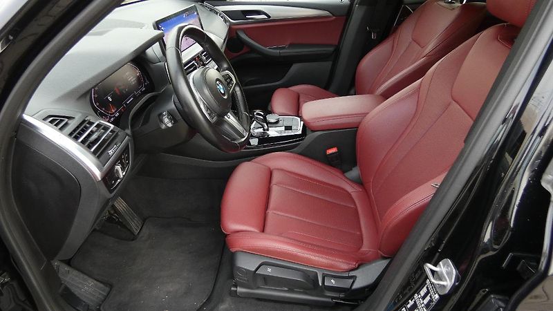 BMW X3 20d xDrive - fotka 17 z 23