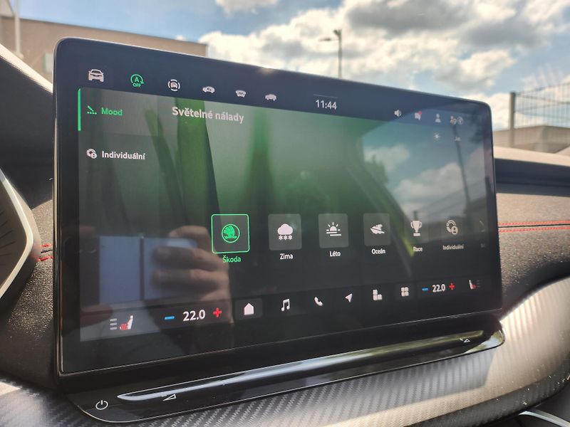 Škoda Octavia RS 2.0 TSI 195 kw DSG - fotka 13 z 28