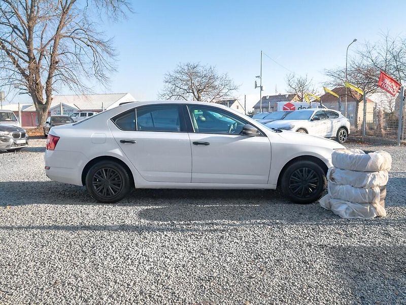 Škoda Octavia (2014) ČR 1.2TSI – 2x PNEU - fotka 4 z 38