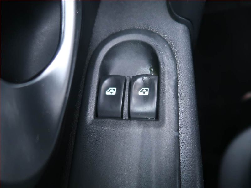 Renault Clio (2006) 1.2 16V , Eko.zaplacen, po STK - fotka 14 z 14