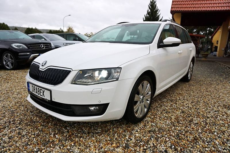 Škoda Octavia (2013) STYLE 2,0 TDI 110 kW - fotka 8 z 40