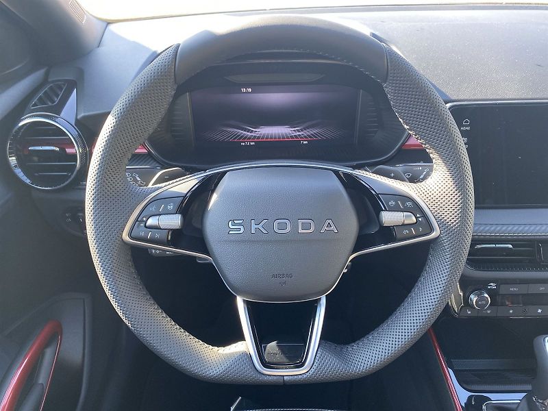 Škoda Fabia (2025) 1.5 TSI DSG Monte Carlo - fotka 6 z 30