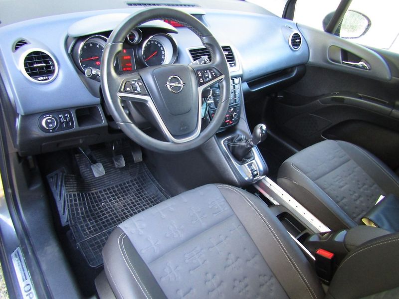 Opel Meriva (2011) 1.4 T 88kW - fotka 13 z 45