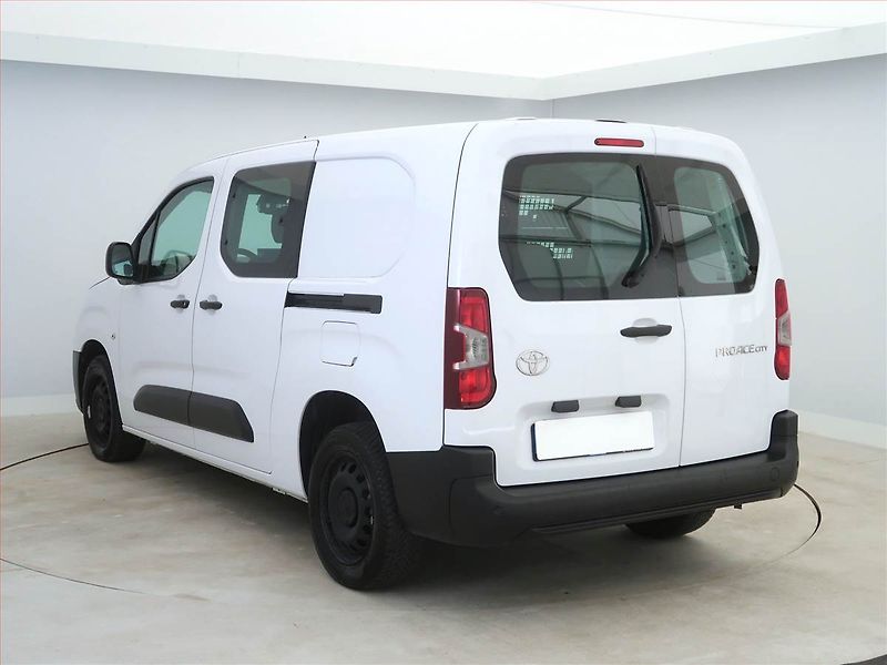 Toyota ProAce City (2024) Maxi 1.5 D-4D, 5Míst, 765kg - fotka 4 z 17
