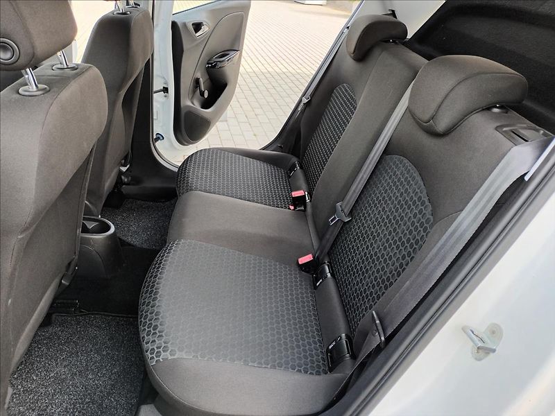 Opel Corsa 1,2 i,51KW,KLIMA,PO SERVISU, - fotka 16 z 39