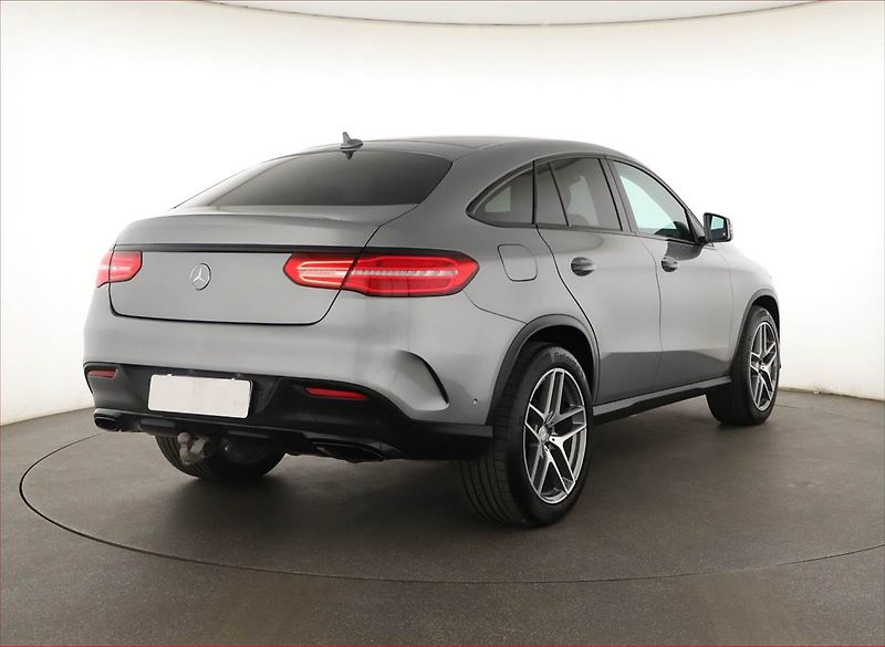 Mercedes-Benz GLE (2016) AMG line 400 4MATIC - fotka 5 z 27