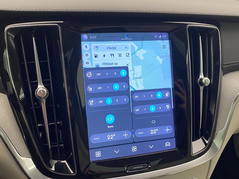 Volvo V60 T6 RECHARGE BRIGHT REZERVACE - fotka 46 z 57