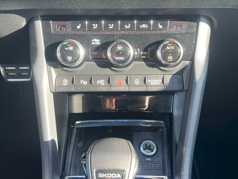 Škoda Karoq (2025) Sportline 1.5TSi 110kW 7°autom - fotka 27 z 30
