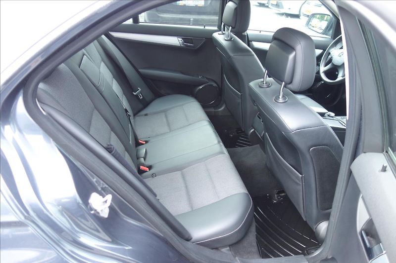 Mercedes-Benz Třídy C 320CDi 165KW, AVANTGARDE. - fotka 14 z 31