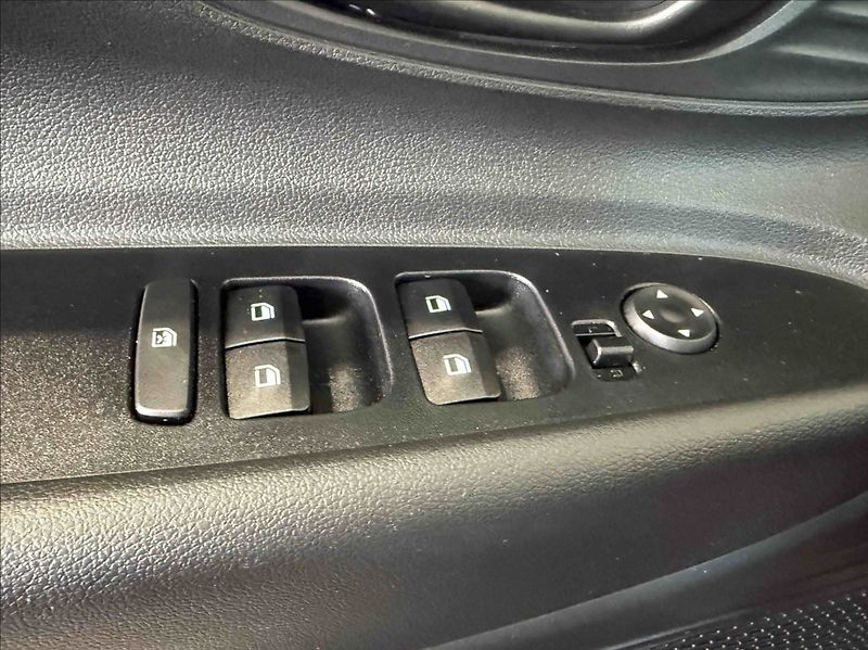 Hyundai Bayon 1,0 T-GDI SMART CLIMA !NOVÝ! - fotka 18 z 21