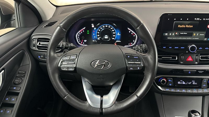 Hyundai i30 1.5 T-GDI Style Kombi - fotka 9 z 27