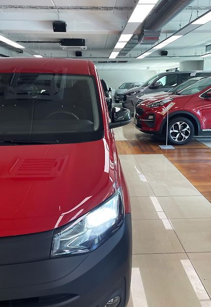 Volkswagen Caddy 2,0TDI 90kW 4x4, ČR - fotka 21 z 26