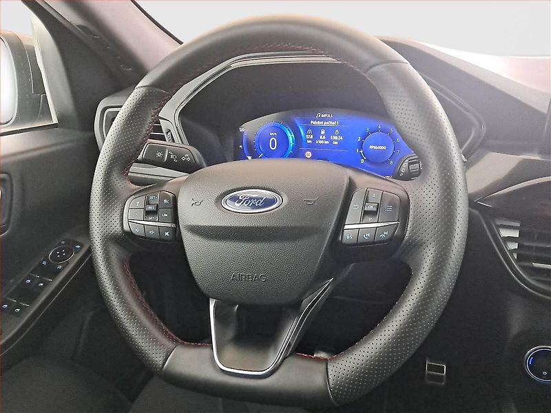 Ford Kuga (2023) ST-Line X 1.5 EcoBoost - fotka 20 z 23