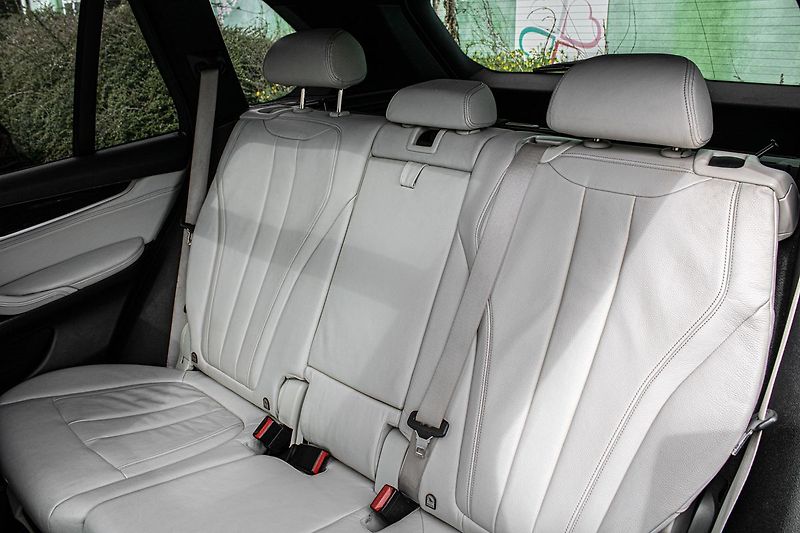 BMW X5 - fotka 34 z 42