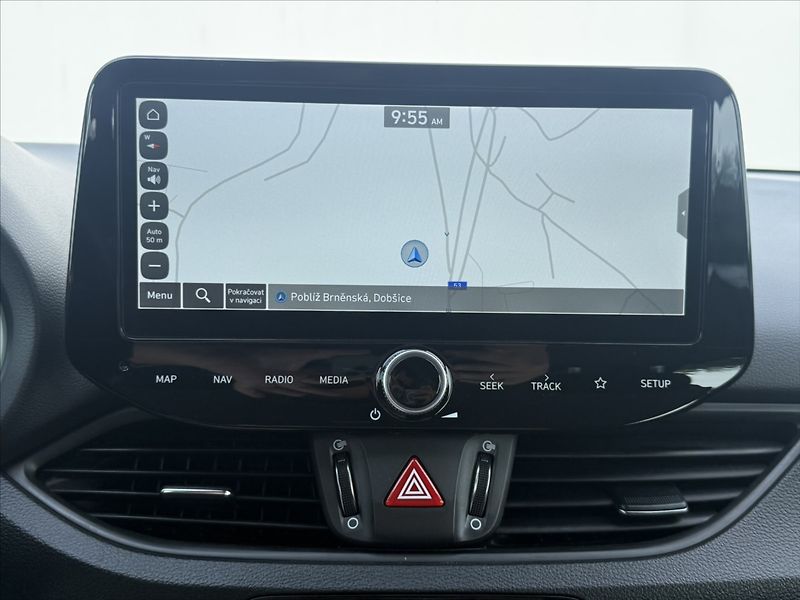 Hyundai i30 1,5 CVVT 71kW Comfort - fotka 13 z 24
