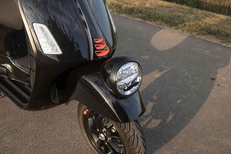 test Vespa GTV 300