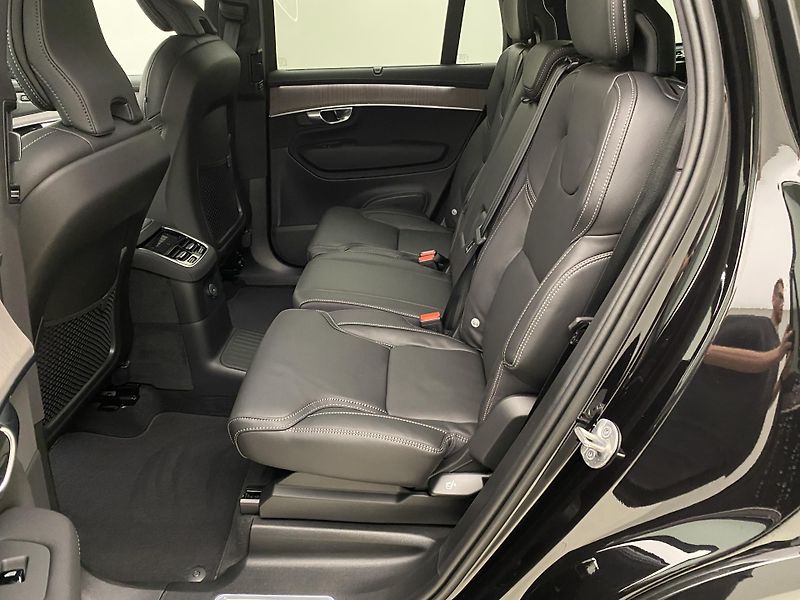 Volvo XC90 (2026) T8 AWD Plug-in DARK PLUS 7m - fotka 6 z 72
