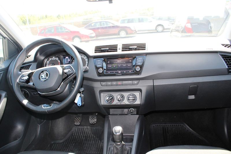 Škoda Fabia (2022) 1,0Tsi KLIMA TEMPOMAT EL.OKNA  - fotka 15 z 16