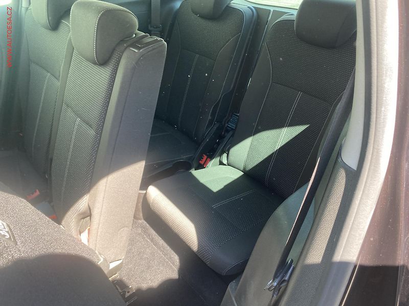 Opel Zafira (2017) 2.0 CDTi, AT, navi, park - fotka 12 z 18