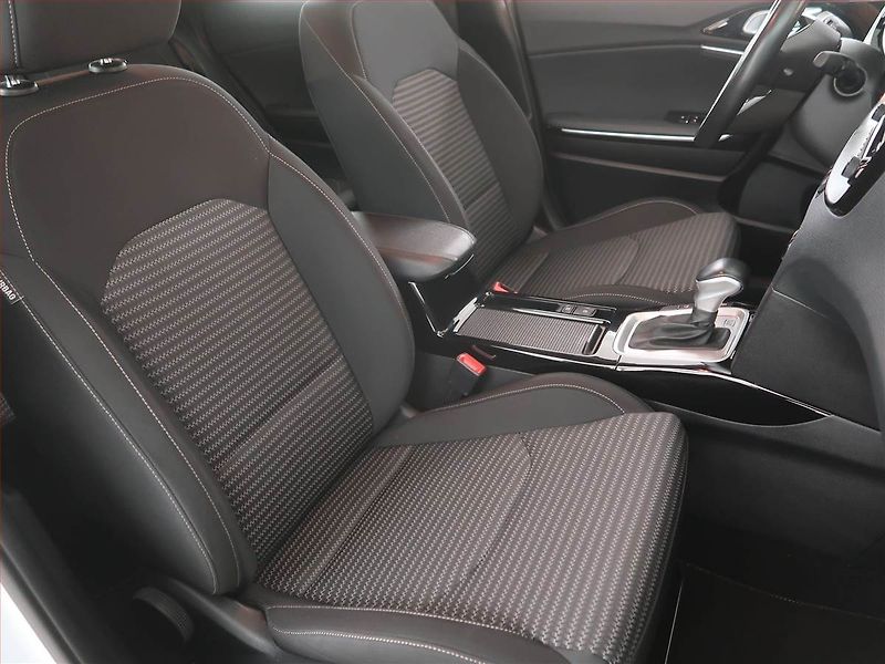 Kia XCeed (2022) Plug-in-Hybrid - fotka 9 z 22