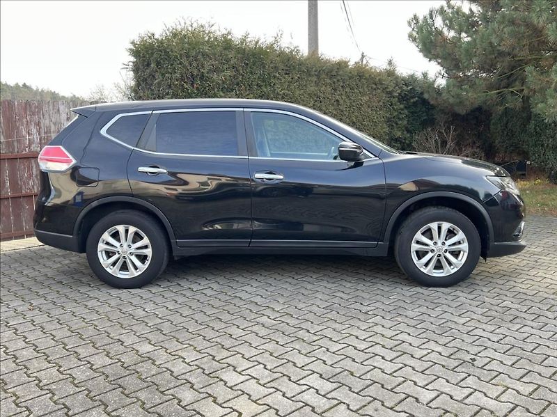 Nissan X-Trail 1,6 dCi  7-míst automat - fotka 6 z 38