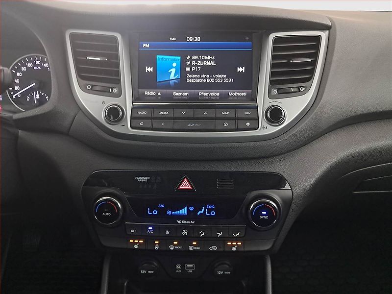 Hyundai Tucson (2017) Comfort 1.7 CRDi, Serv.kniha - fotka 12 z 19