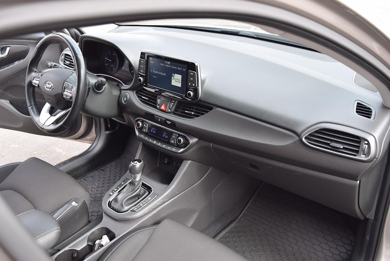 Hyundai i30 (2021) 1.6CRDi 85kw STYLE 7°AUTOMAT - fotka 40 z 49
