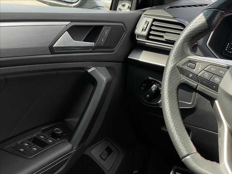 Seat Tarraco 2,0 TSI 4WD DSG FR NAVI+7míst - fotka 15 z 26