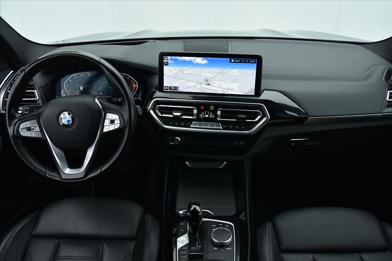 BMW X3 xDrive 20d xLine 1.MAJITEL ČR - fotka 15 z 30