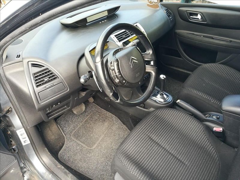 Citroën C4 1,6 HDi - fotka 12 z 20