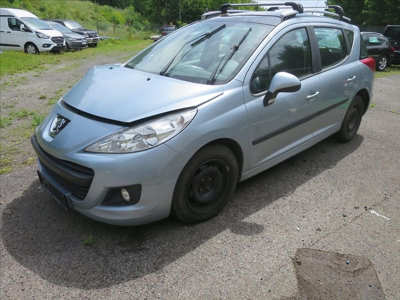 Peugeot 207 1,6  HDI - fotka 1 z 10