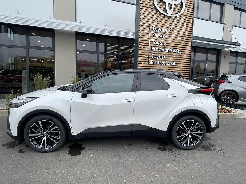 Toyota C-HR 2.0HEV, ČR, Executive, 2x pneu - fotka 3 z 32