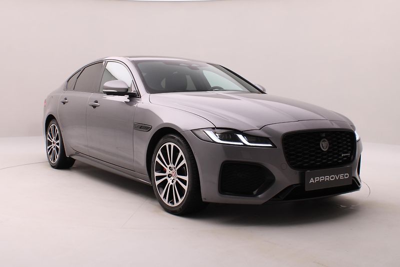 Jaguar XF D200 R-DYNAMIC AWD REZERVACE - fotka 14 z 48