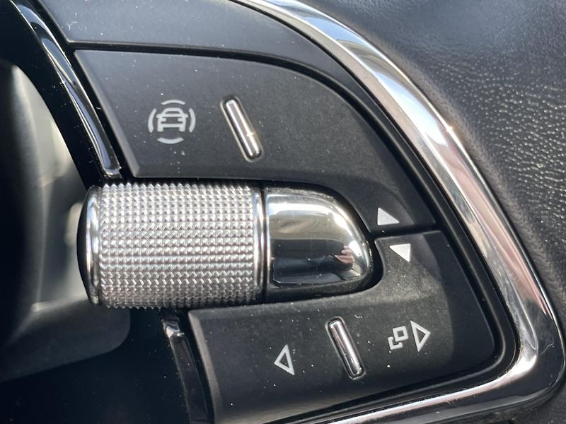 Škoda Superb 2.0 TSi Dsg 4x4 STYLE-DPH-ČR ! - fotka 43 z 54