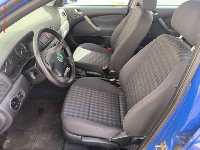 Škoda Octavia (2005) 1.6I, ČR, TZ, El.výbava - fotka 9 z 15