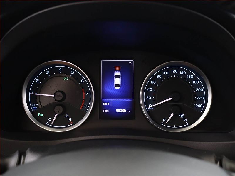 Toyota Corolla (2018) 1.6 Valvematic, Serv.kniha - fotka 9 z 16