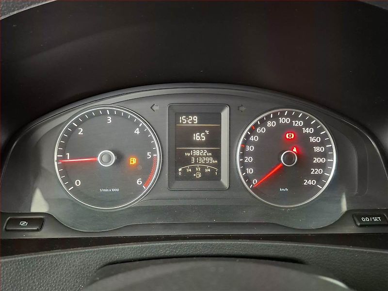 Volkswagen Caravelle (2010) Comfortline 2.0 TDI, 1Maj - fotka 11 z 16