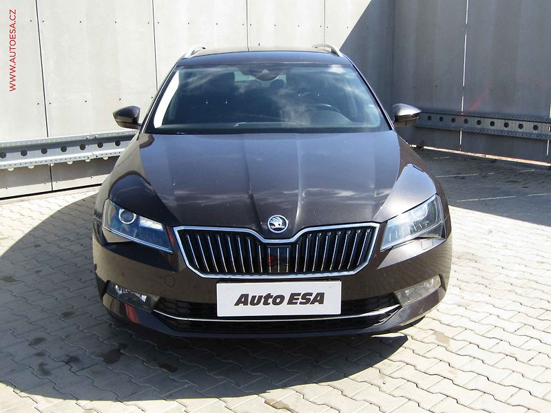 Škoda Superb (2016) 2.0 TDi, Style, DSG, TZ - fotka 2 z 20